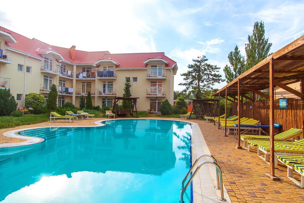 Delfin Hotel Koblevo Exterior photo