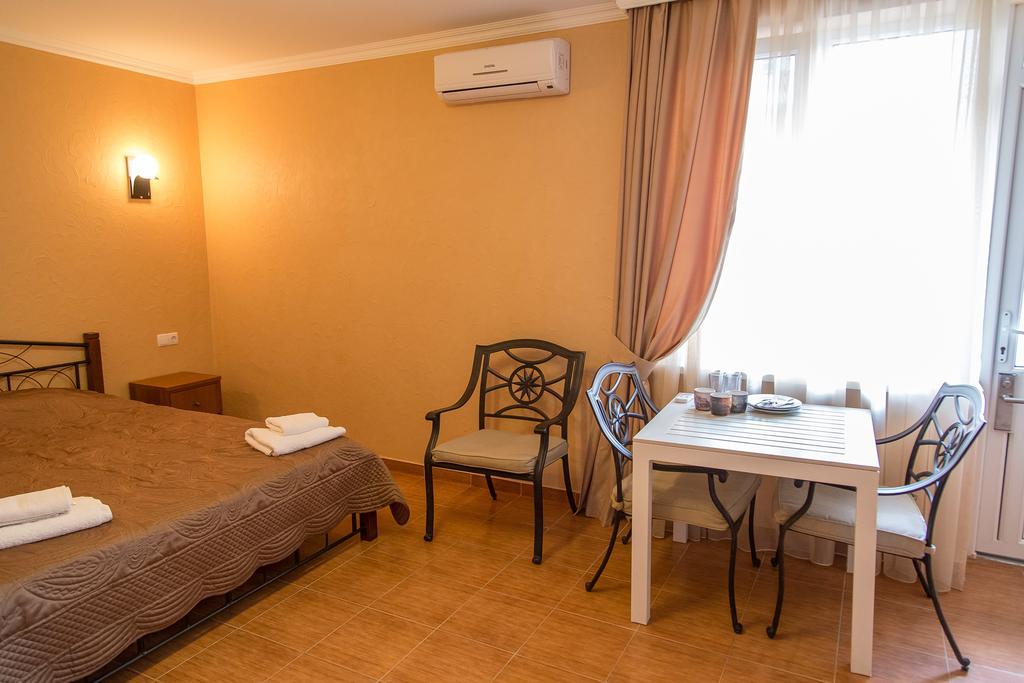 Delfin Hotel Koblevo Exterior photo